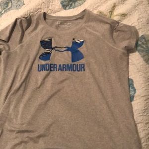 Girls underarmour shirt